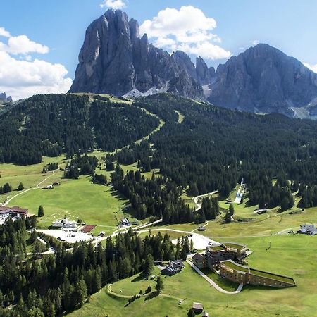 Hotel Cendevaves Alpine Silence Santa Cristina Val Gardena Exterior foto